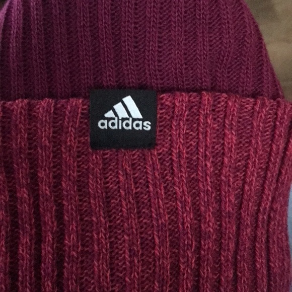 Adidas Thick brimmed beanie, kid size boy or girl - Picture 5 of 6